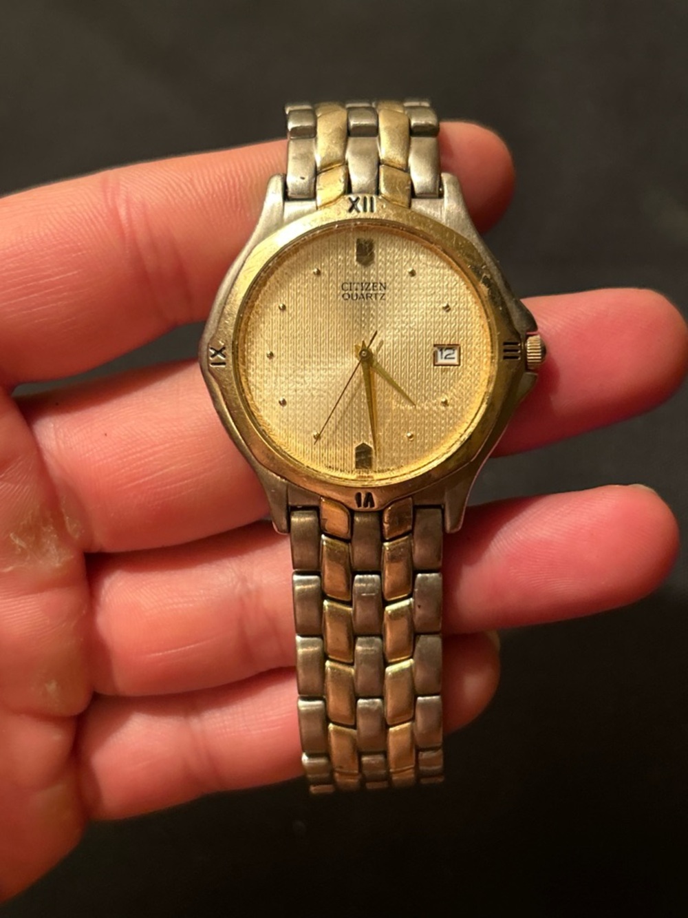 Vintage Citizen 2510-S73273 Date/Just Round, SS Two Tone men's watch *Not Runnin